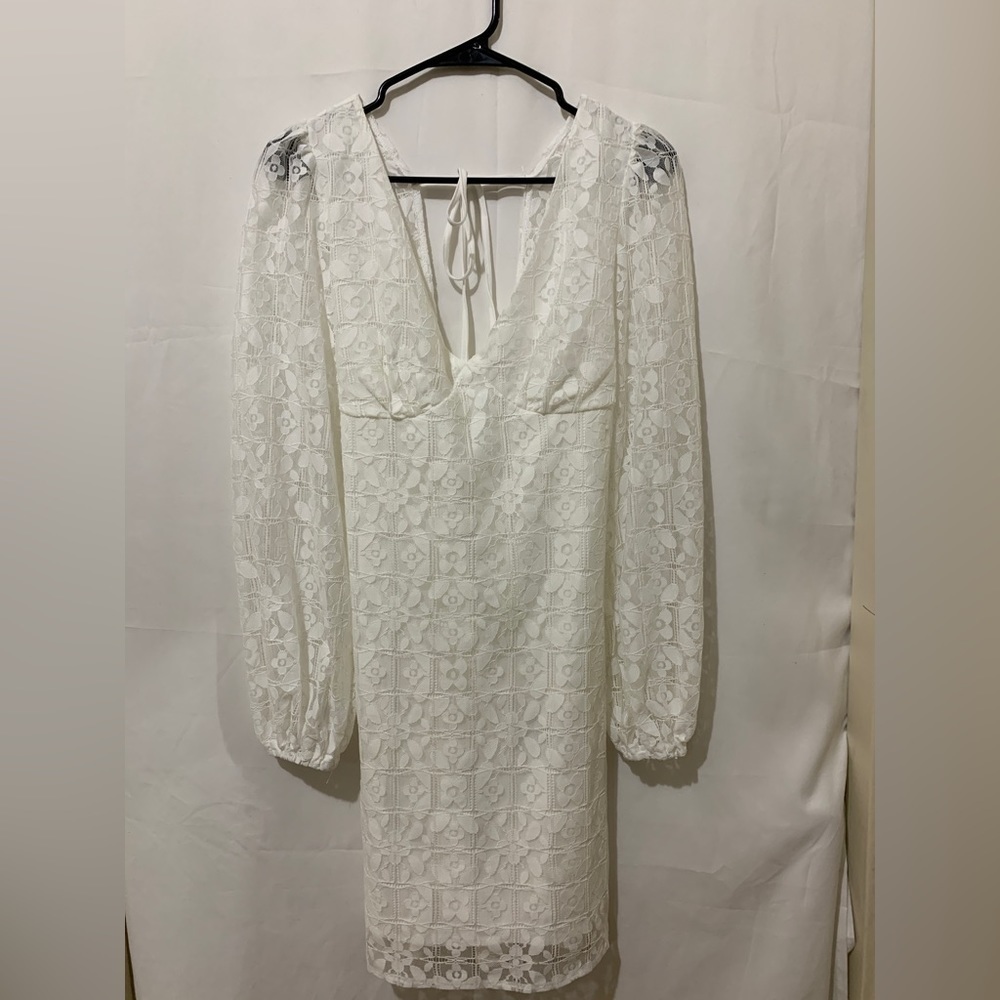 3/$28❤️ SHEIN lace open back long sleeve dress size L